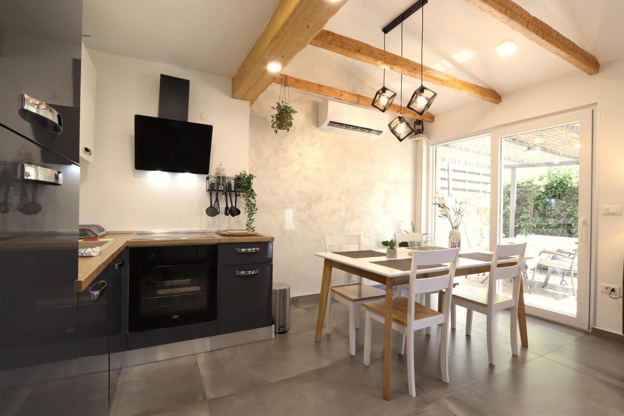 Holiday House "Laurus Garden" With Private Parking Medulin Eksteriør bilde